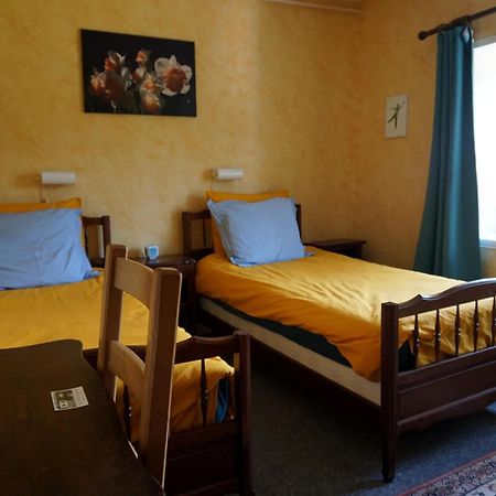 Les Neuf Bouleaux Bed & Breakfast Job Bagian luar foto